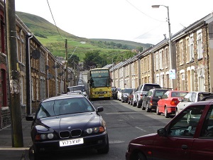Ruth Sharville / Classic Valleys terraces - with vehicles / CC BY-SA 2.0