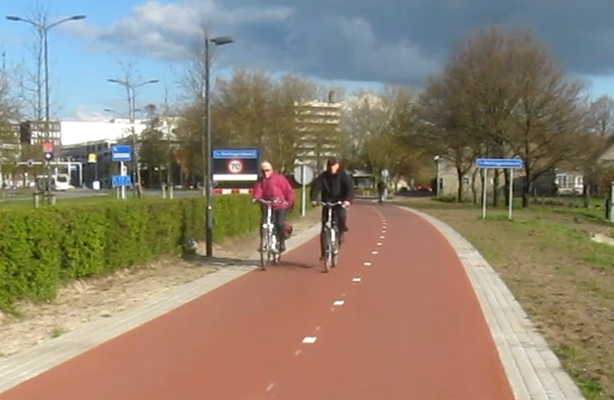 Cycle superhighway in Holland