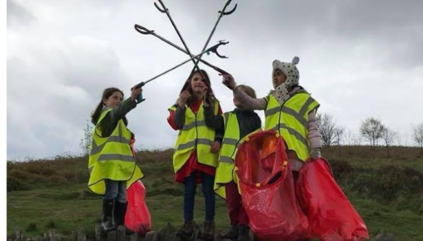 Children on a litterpick