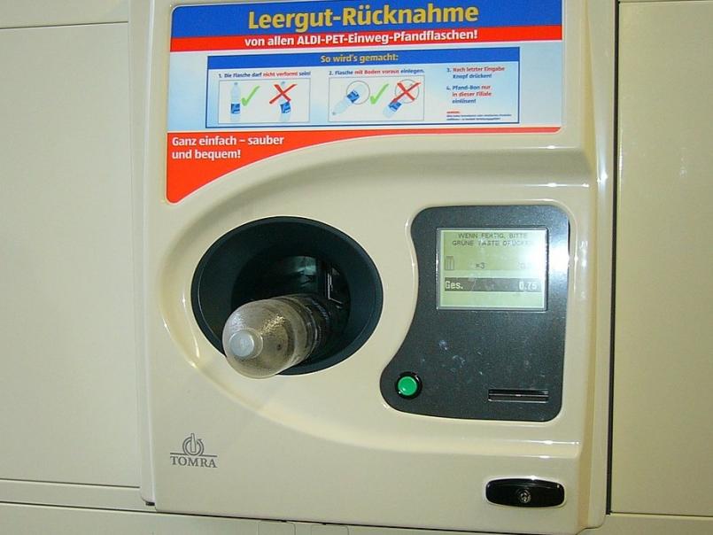 Reverse vending machine