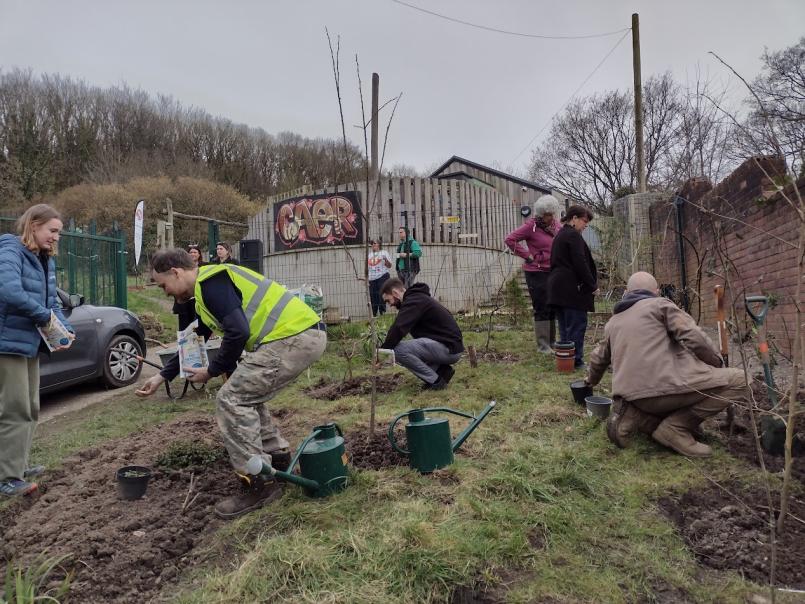 People gardening
